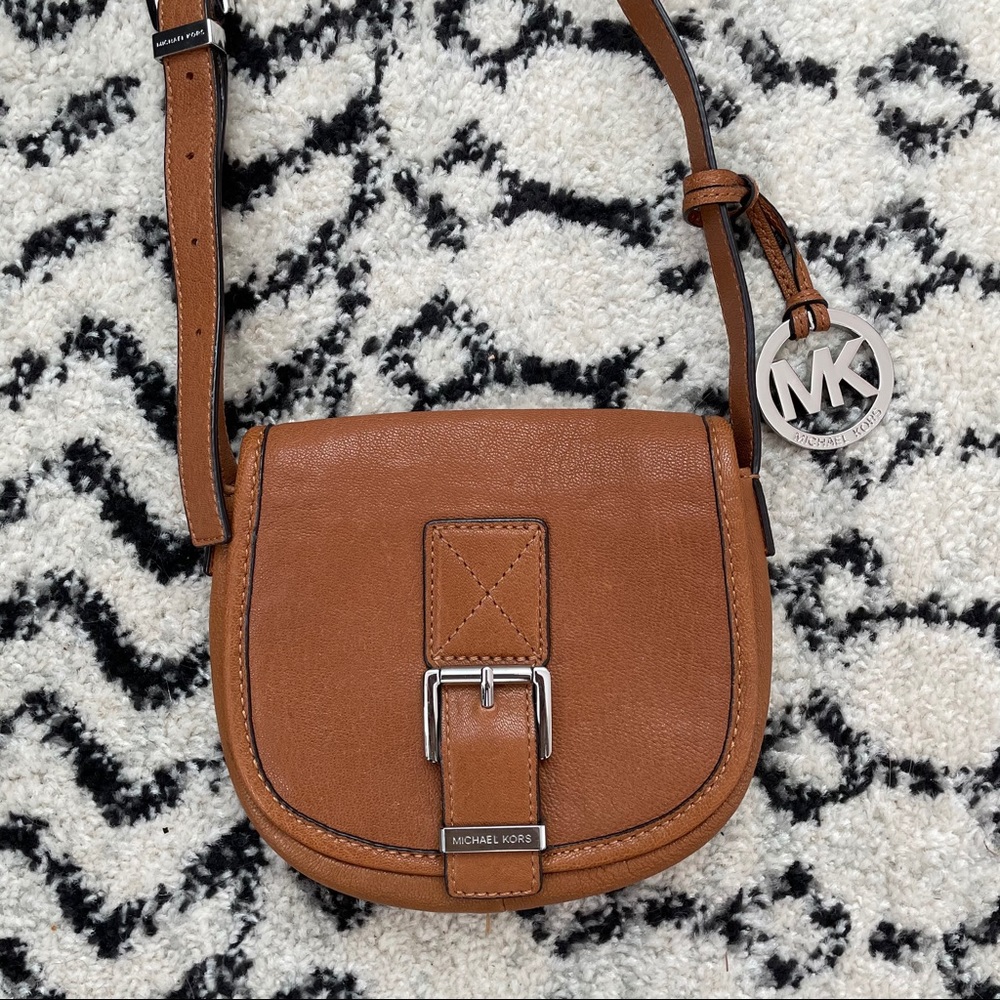 Small brown Leather Michael Kors bag